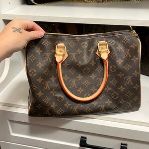 35 Reproduction Shoulder Bag